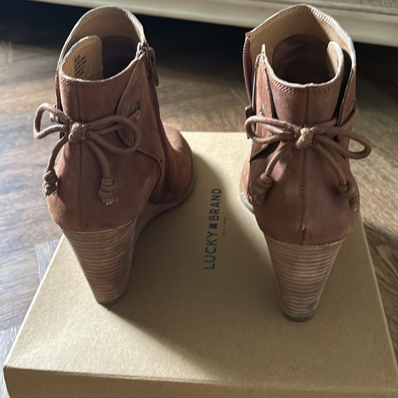 Lucky Brand Yamina Leather Wedge Booties Size 9 - Picture 2 of 6